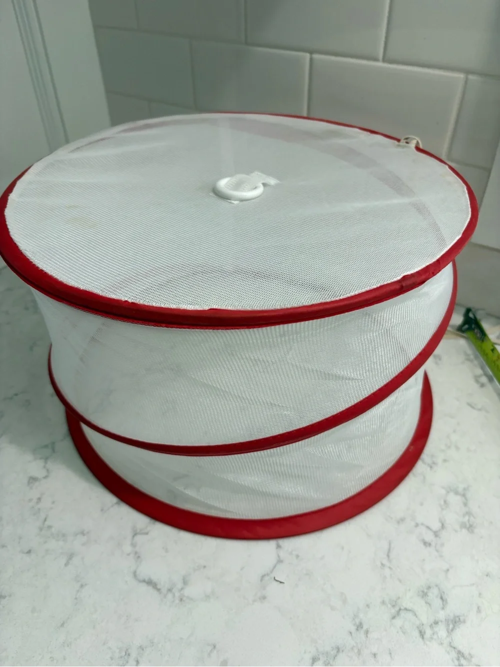 Pop-Up Mesh Food Covers (Green, Red, Blue) - Brand Unspecified